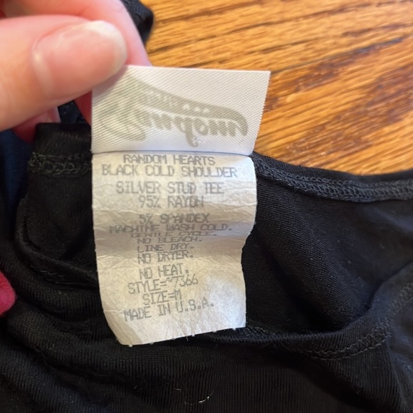 Random Hearts Girl’s Black Cold Shoulder Silver Stud Tee Size M - Picture 6 of 6